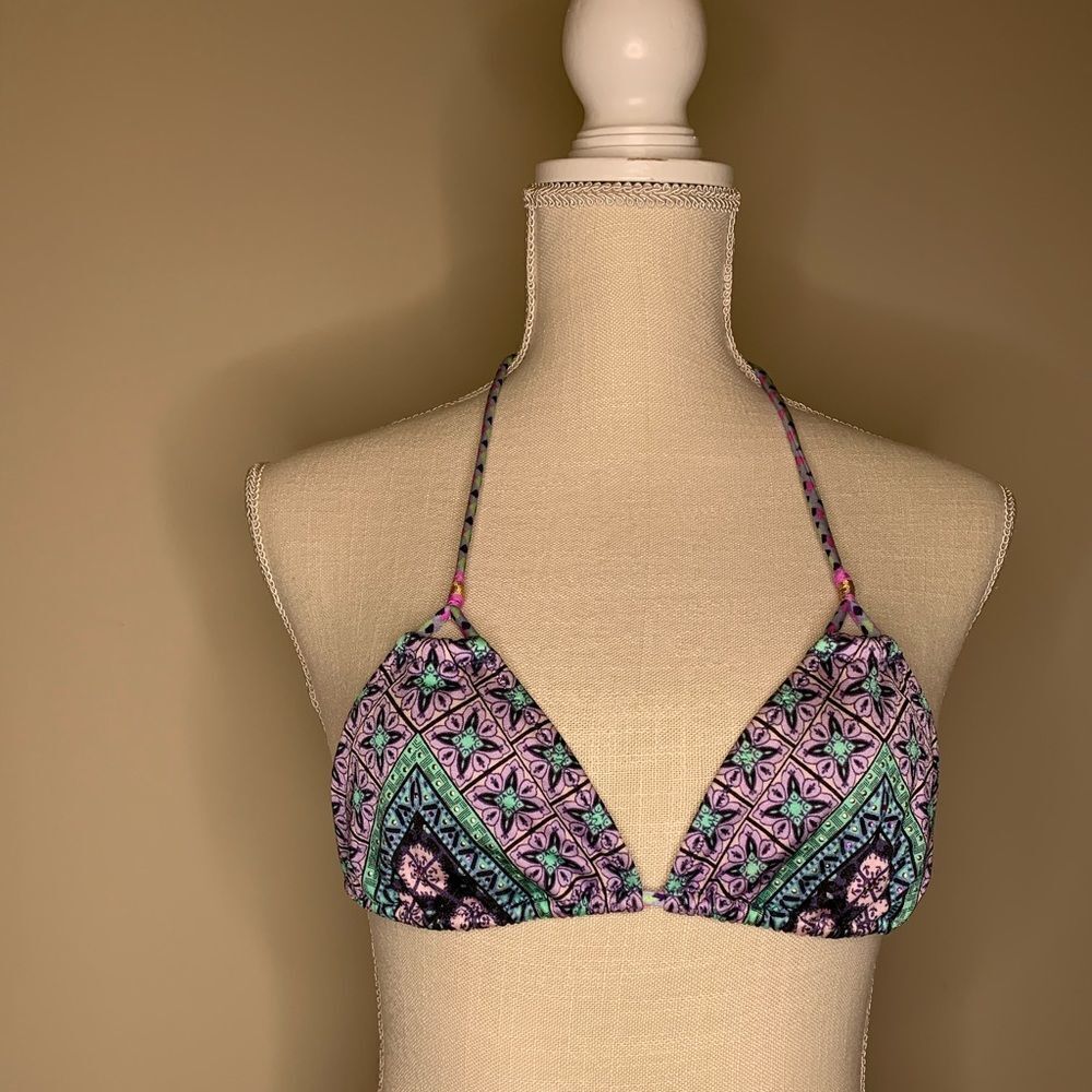 ladies Victoria's Secret Bathing Suit Bikini top‎ small